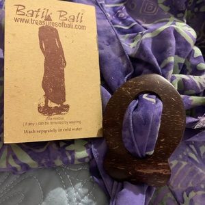 Sarong, Batik Bali with matching bag. Purple/green. New /w tags.  Reduced price.